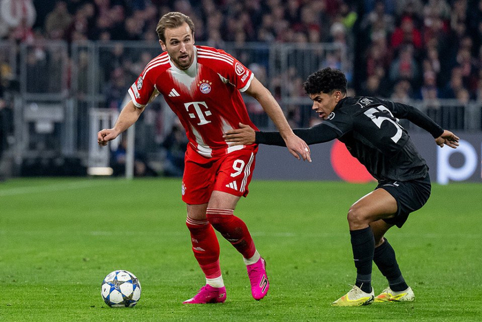 九游体育-凯恩迎来十五赛季高光表现，巴塞罗那球迷沸腾！的简单介绍