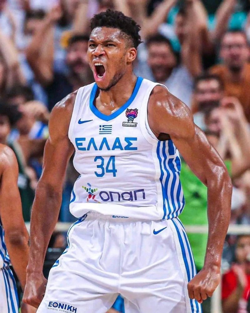 九游-包含字母哥回归赛场，高光表现首场状态亮眼，TL观众沸腾！的词条